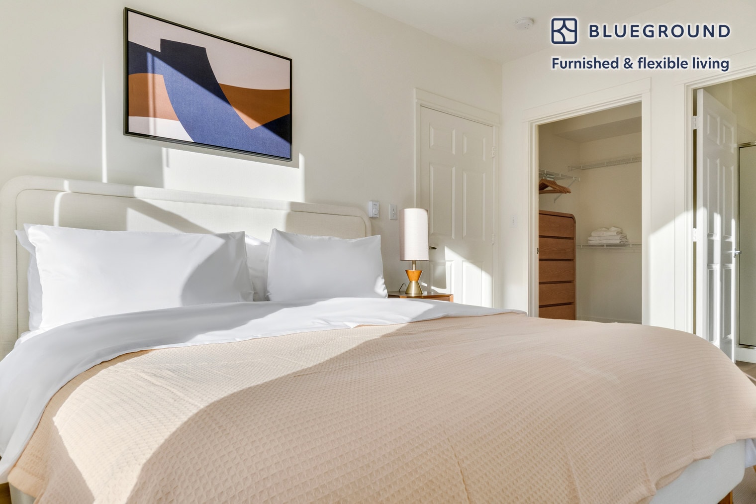 Building Photo - 11000 NE 10th St