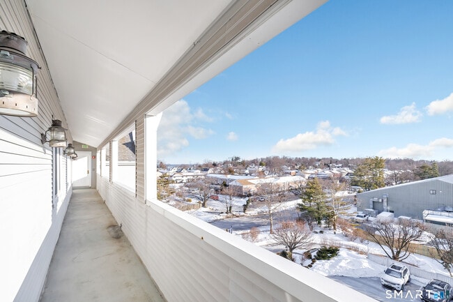 Building Photo - 43 Harbor Dr