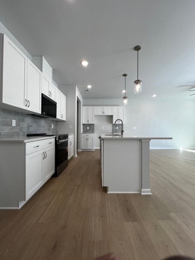 Building Photo - 168 Kobus Ct