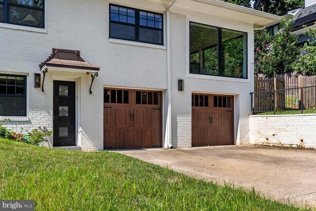 Building Photo - 4628 Blagden Terrace NW