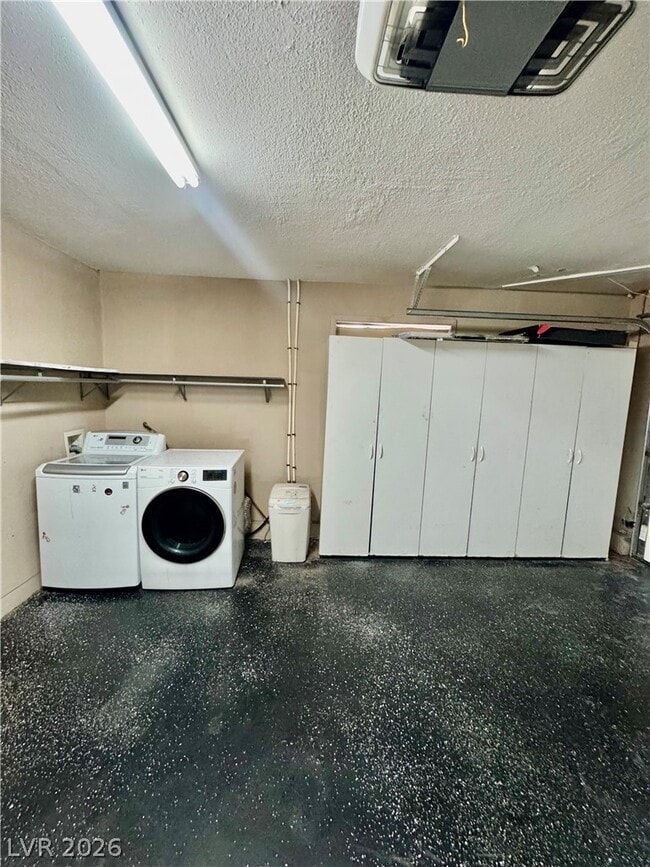 Building Photo - 6966 Pleasant View Ave