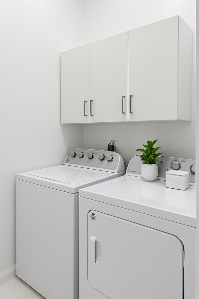 Building Photo - 9147 Vineland Ct