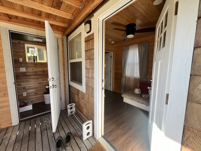 Building Photo - 9640 Nika Trail NW