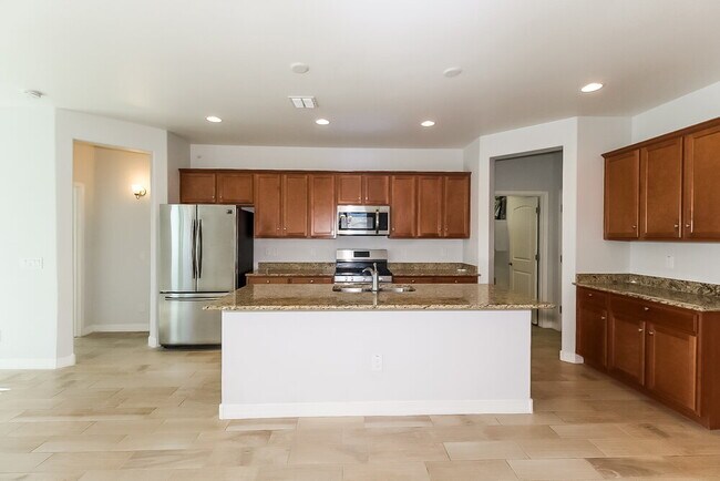 Building Photo - 12205 W Hide Trail