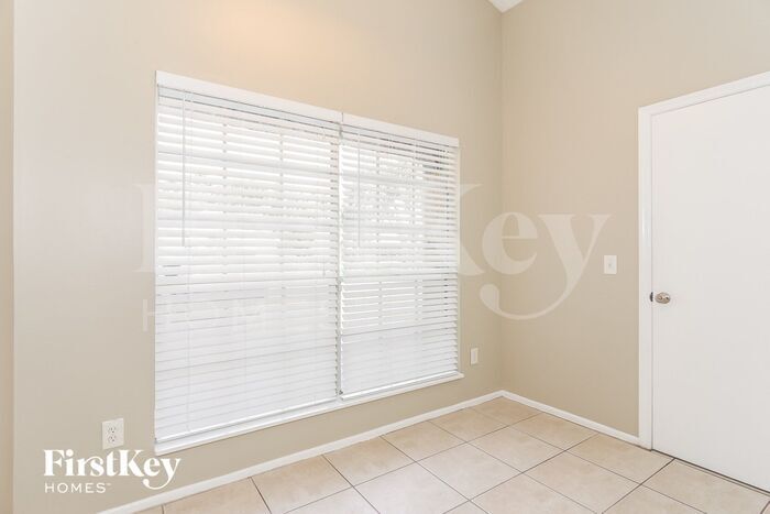 Building Photo - 8666 SW 14th St