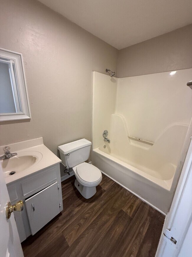 Building Photo - 265/267 Vincent Dr