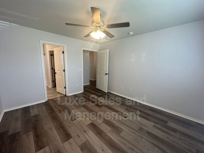 Building Photo - 15749 Potomac Dr