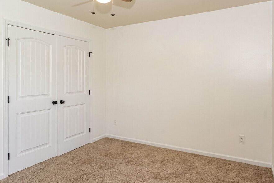 Building Photo - 138 Chestnut Cove