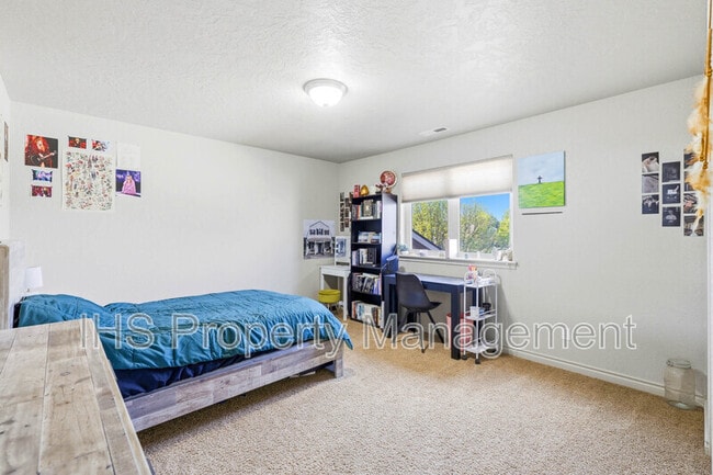 Building Photo - 9417 Vincenzo Dr