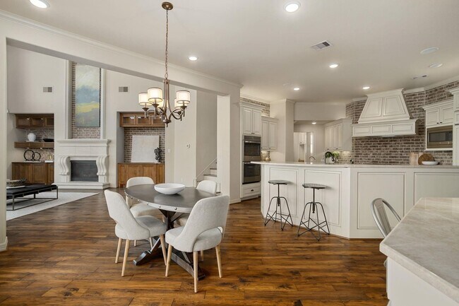 Building Photo - 2607 Hollingsworth Pine Ln