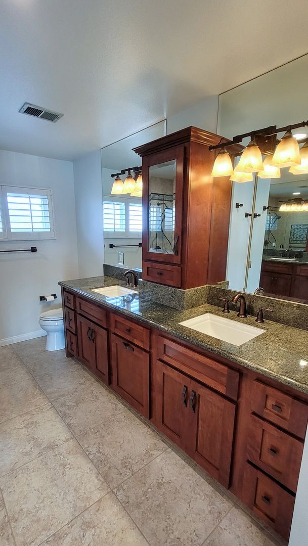 Building Photo - NOW AVAILABLE!! Gorgeous Two Story 3 Bedroom 3 Bath Perfect for Working From Home and Entertaining!