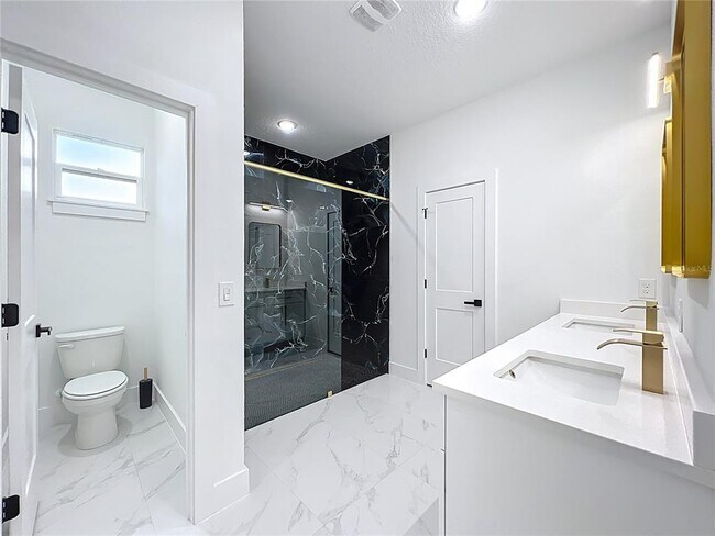 Building Photo - 780 Kangaroo Ct