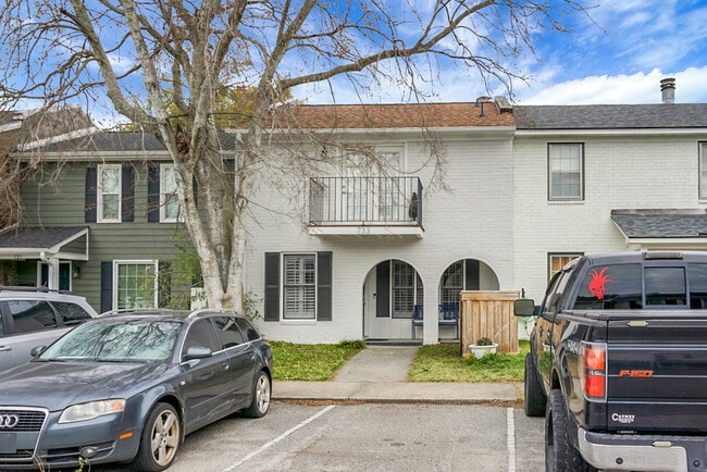 Building Photo - 733 Ralston Ct