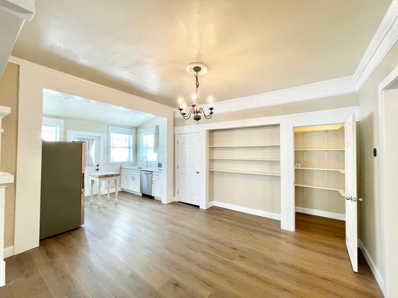 Building Photo - 7700 Boca Ciega Dr