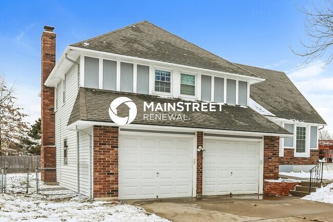 Building Photo - 4 Bedroom Pet-Friendly Home in Shawnee, KS...