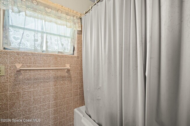 Building Photo - 6785 Riveredge Dr
