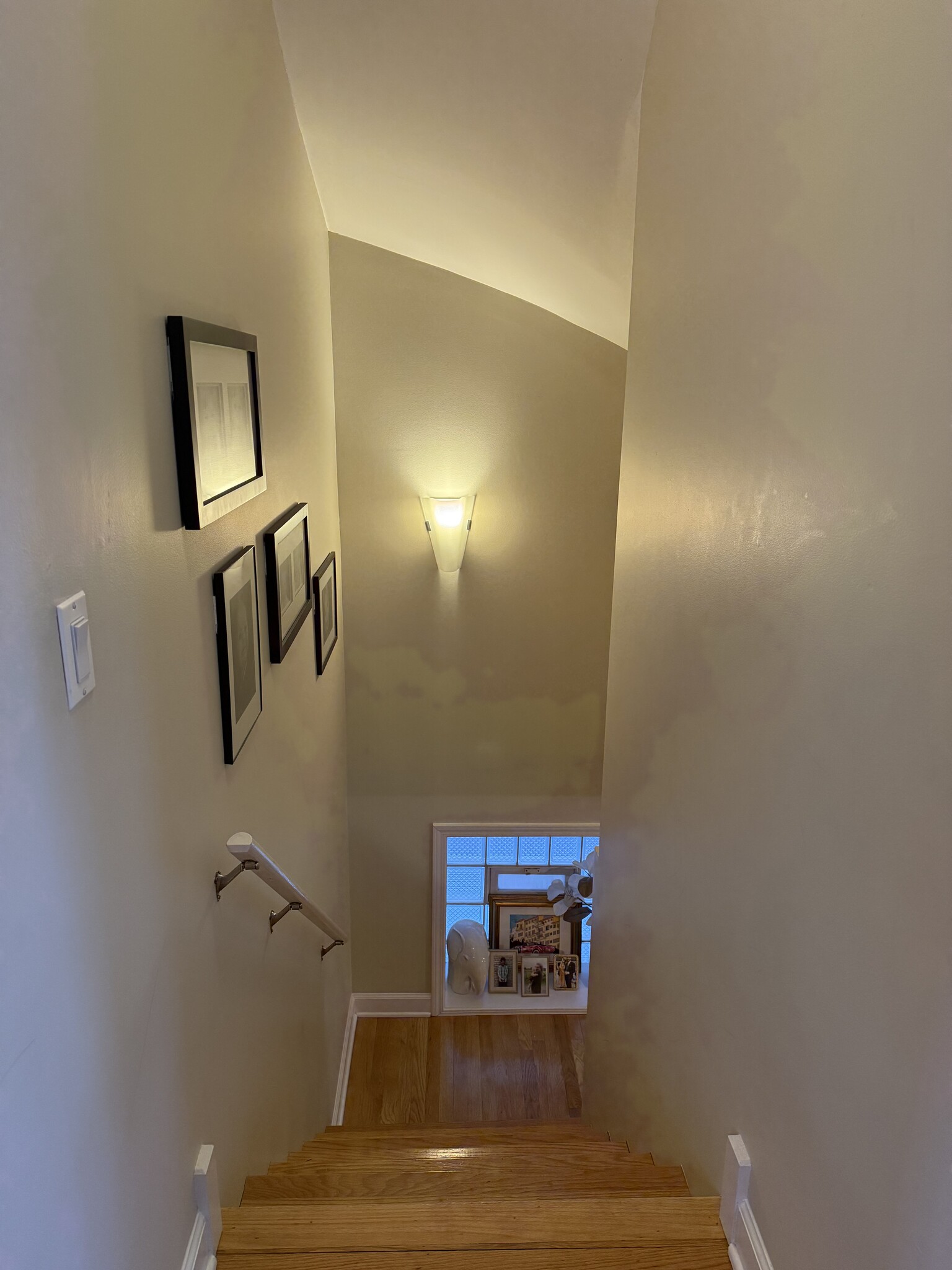 Building Photo - 4108 Maplewood N Ave