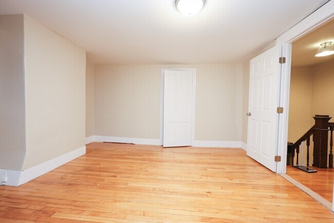 Building Photo - 83 S Main St