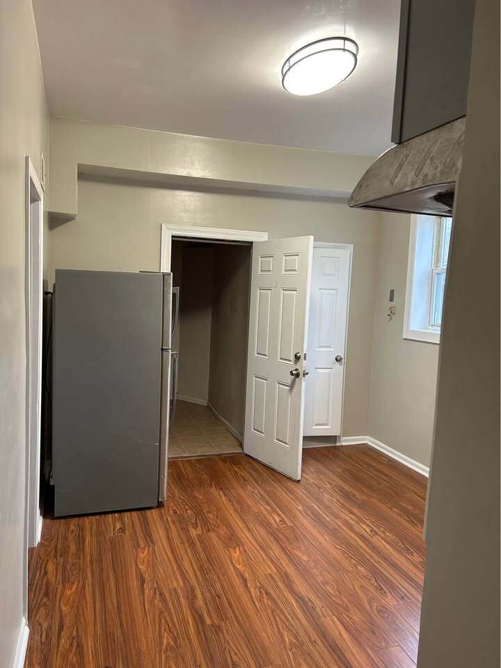 Building Photo - 3242 W 38th Pl