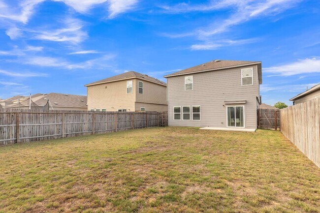 Building Photo - 610 Pleasanton Way