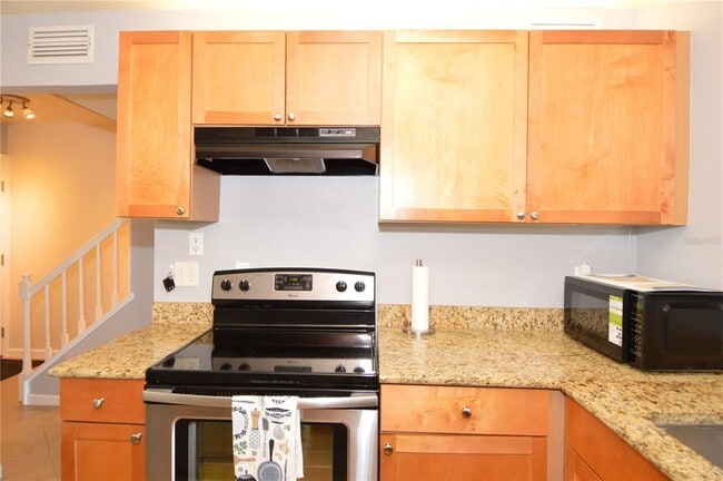 Building Photo - 3837 Pompano Dr SE