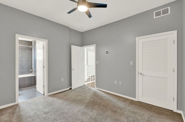 Building Photo - Luxury 2 Bedroom 2.5 Bath Townhome In Down...