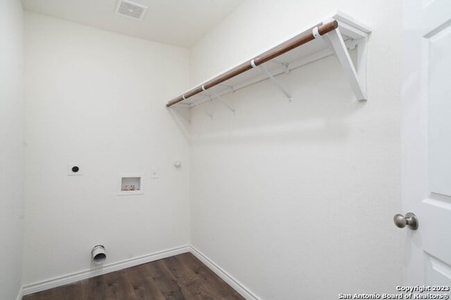 Building Photo - Modern 4BR Retreat with Gourmet Kitchen & Spacious Backyard Oasis