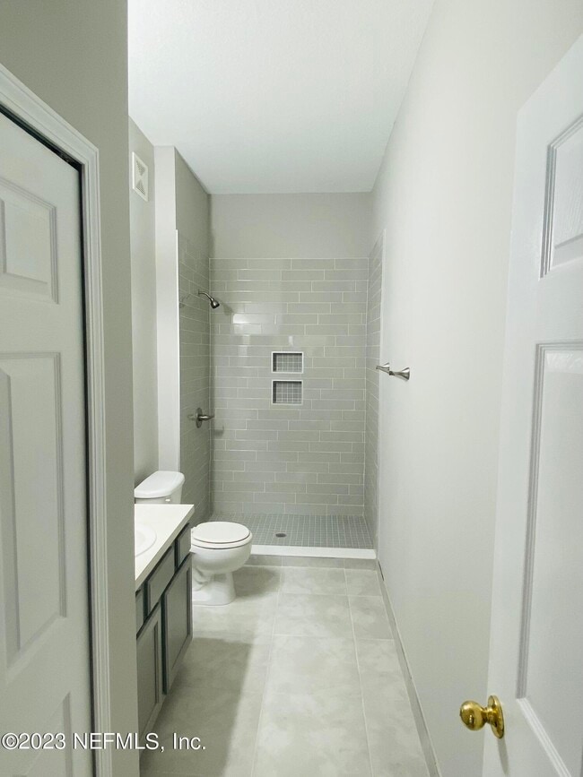 Building Photo - 9505 Armelle Way