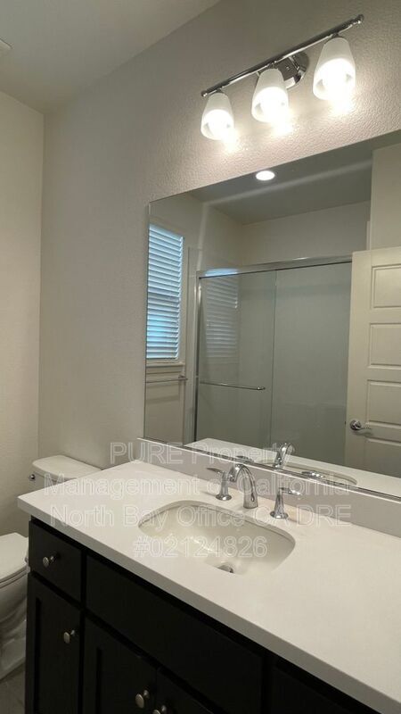 Building Photo - 5320 Kirby Pl