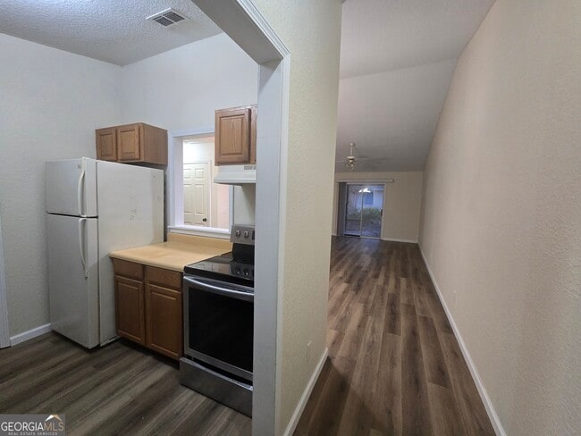 Building Photo - 401 S Ashley St