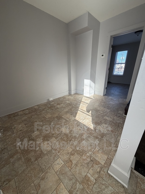 Building Photo - 238 W Mifflin St