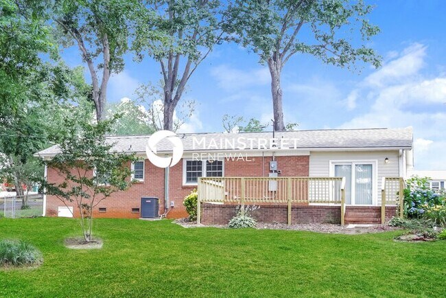 Building Photo - 3 Bedroom Pet-Friendly Home in KING, NC wi...