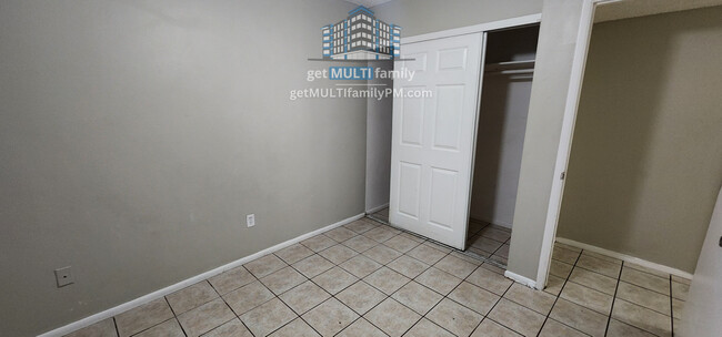 Building Photo - Discover Your Ideal Home: 3-Bed/2-Bath Apa...