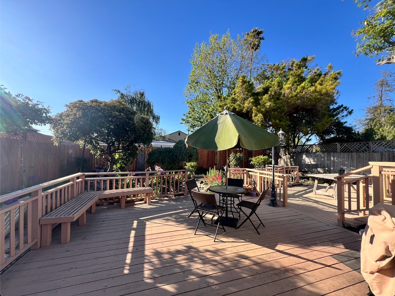 Building Photo - 1371 Via Manzanas