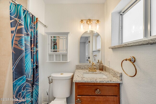 Building Photo - 1185 King St