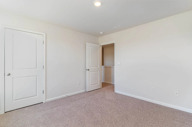 Building Photo - 304 Picnic Basket Pl