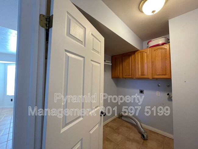 Building Photo - 4111 W 9580 S