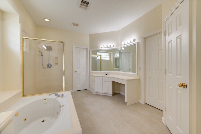 Building Photo - 1807 Garden Terrace Dr