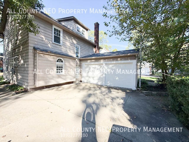 Building Photo - 294 Sundale Rd