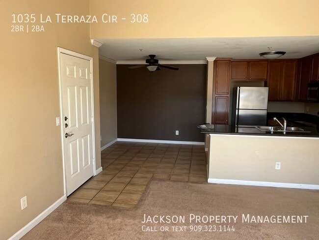 Building Photo - 1035 La Terraza Cir