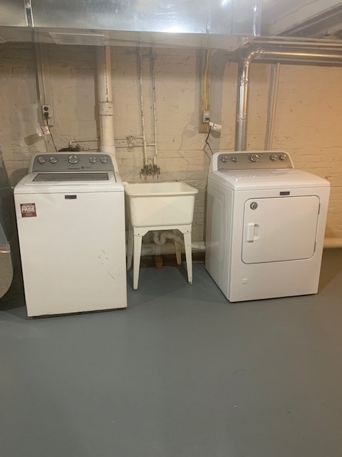 Building Photo - 318 E University Pky