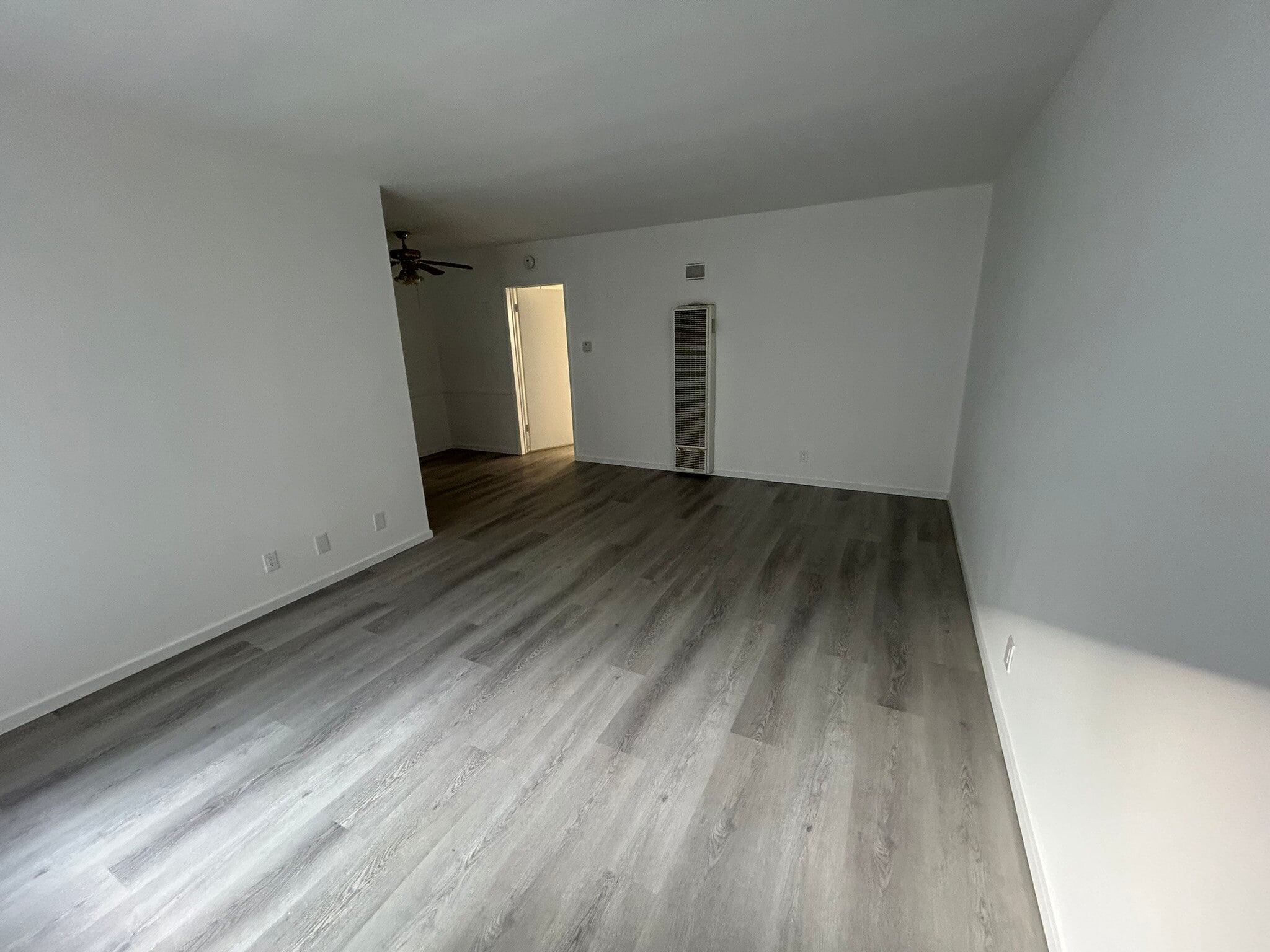 Building Photo - 1010 N Stanley Ave