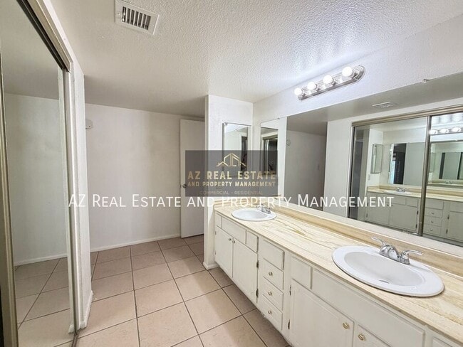 Building Photo - 4403 W Keating Cir