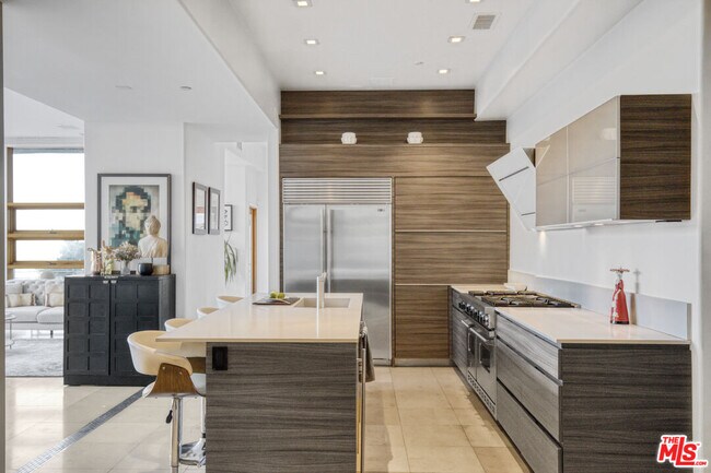 Building Photo - 1929 N Curson Ave