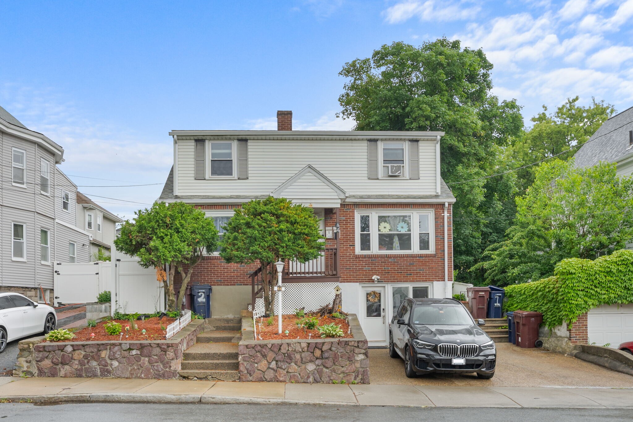 Building Photo - 44 Woodlawn Ave