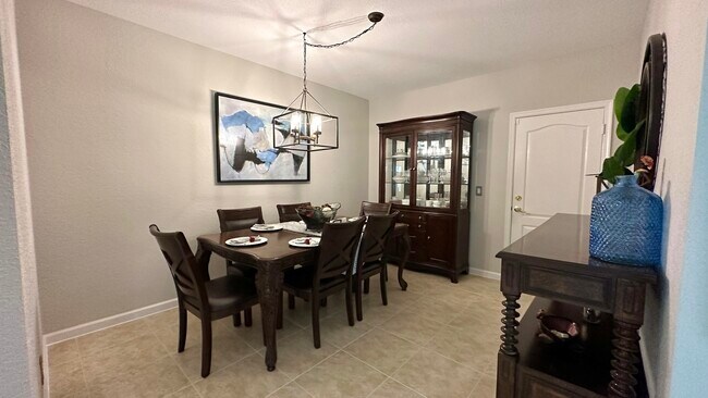 Building Photo - 4702 Cohune Palm Ct