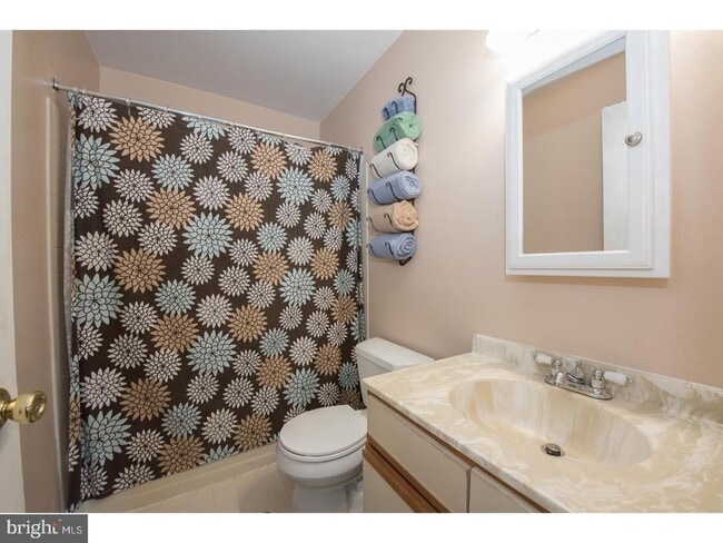 Building Photo - 538 Susan Dr