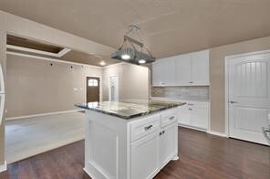 Building Photo - 10826-10826 Joann St