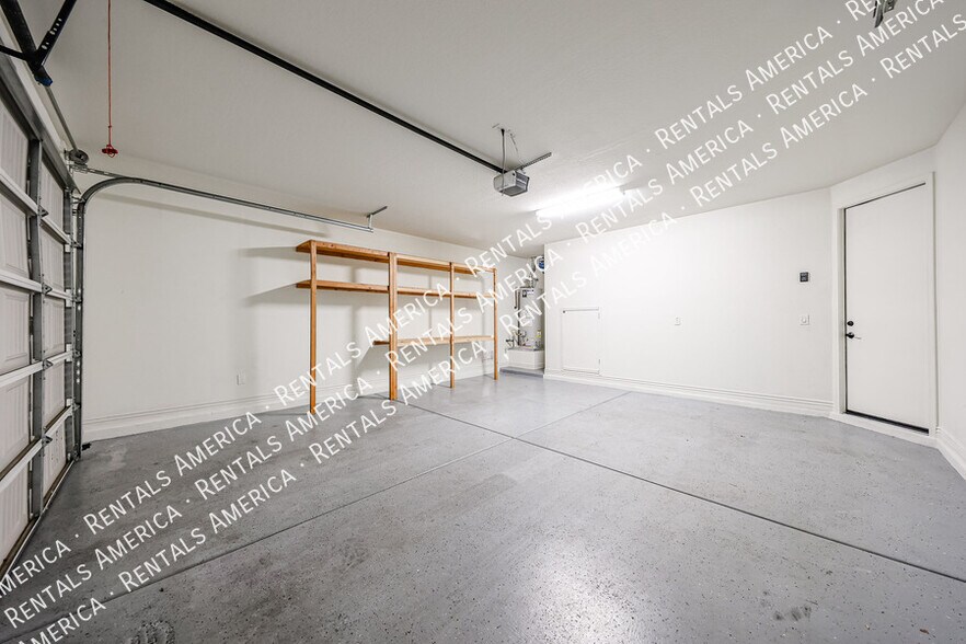 Building Photo - 22483 N 95th Dr