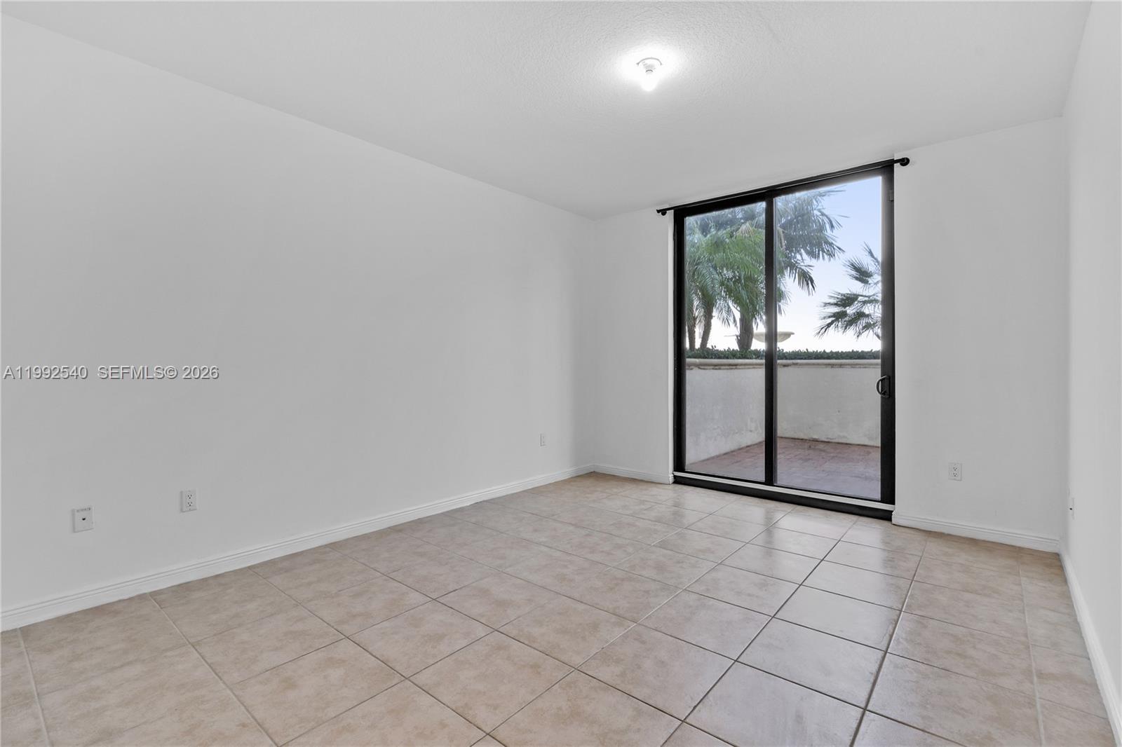 Building Photo - 888 S Douglas Rd